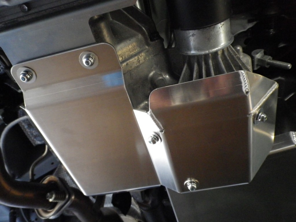 HIACEﾄﾗﾝｽﾌｧｰｶﾞｰﾄﾞ